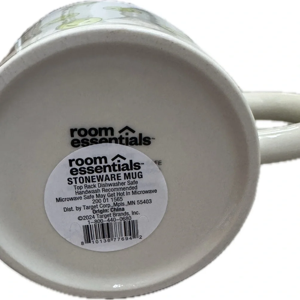 Room Essentials Stoneware Mug with Smiley Design - Picture 3 of 3